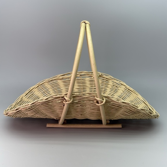 Vintage Wicker Gathering Basket - Picture 3 of 10